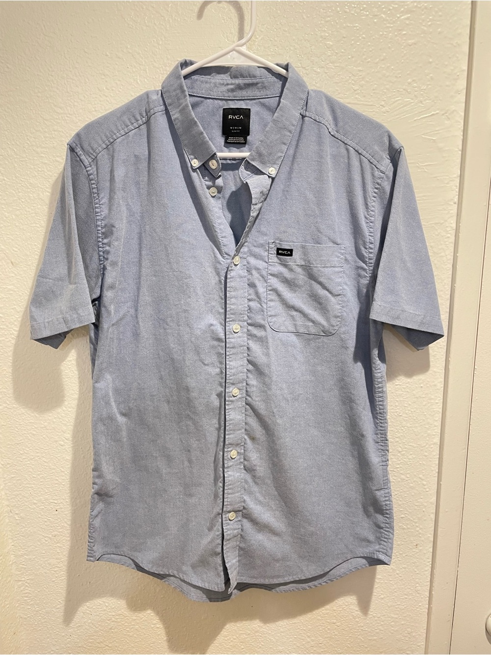 RVCA Oxford Button Down Shirt Mens Medium M Light Blue Short Sleeve Pocket